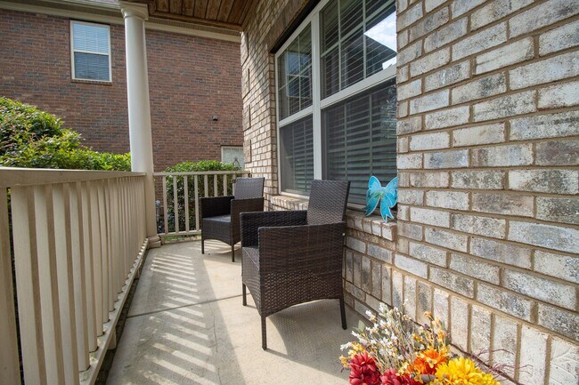 Foto del edificio - 342 Woodmill Cir