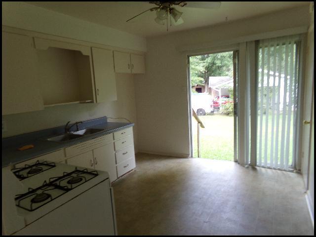 Building Photo - 48 S Wakefield Dr