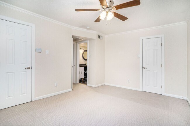 Building Photo - Charming 1-Bedroom Condo Near Uptown Dallas