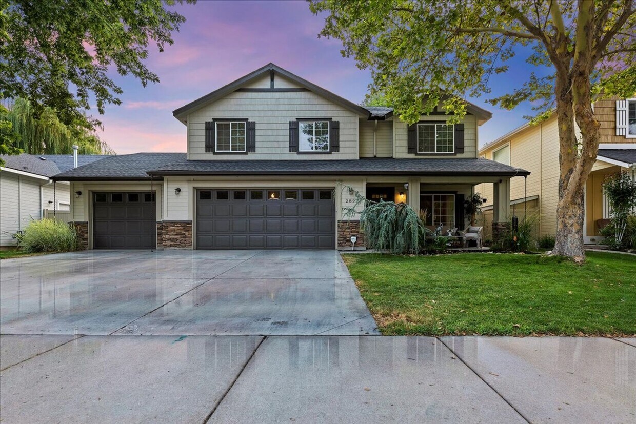 Primary Photo - Beautiful Home in the heart of Meridian