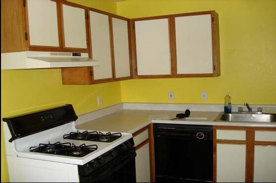 Cocina - Coach Lane Townhomes