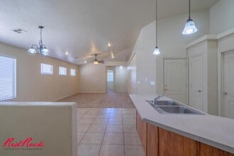 Building Photo - 2056 E Middleton Dr