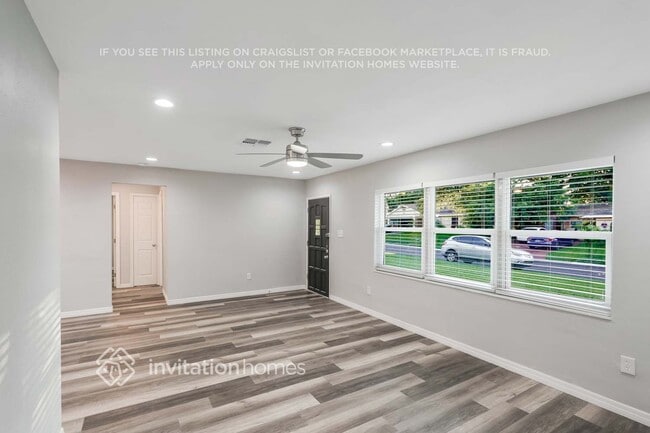 Foto del edificio - 1938 Summit Dr