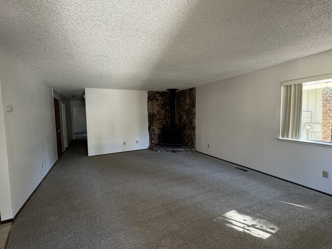Building Photo - 837 Alameda Ave