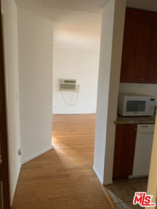 Foto del edificio - 922 N Hudson Ave