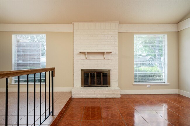 Foto del edificio - 9306 Sanford Rd