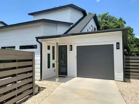 Foto principal - 6100 Ponca St