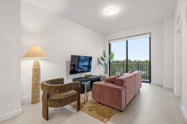 Foto del edificio - 1235 SW 27th Ave