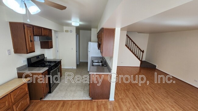 Foto del edificio - 27 Wildwood Ct