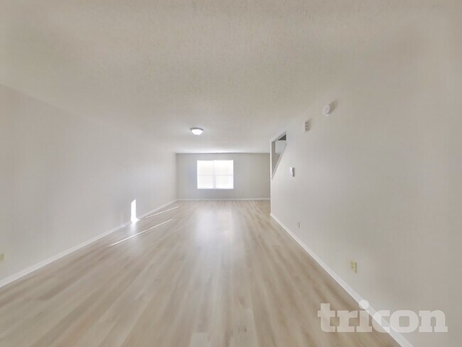 Building Photo - 6339 Cradle River Dr