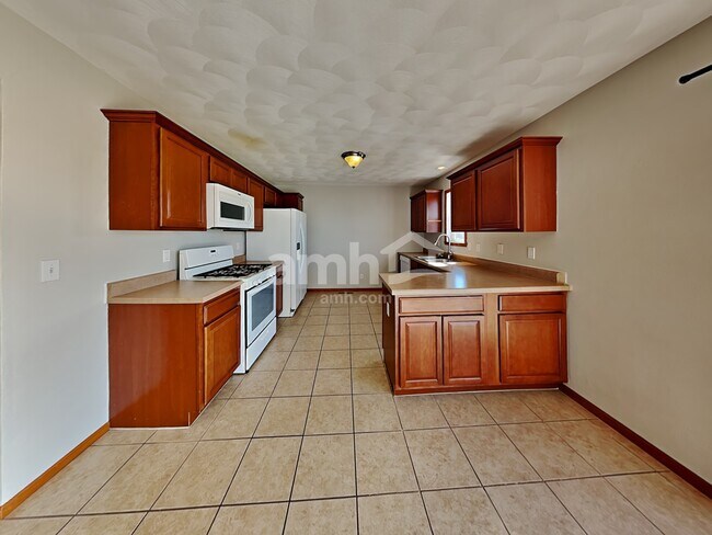 Foto del edificio - 3085 Warwickshire Dr