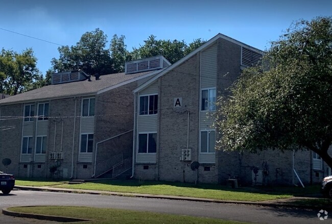 Building Photo - Northfield Manor Apartments