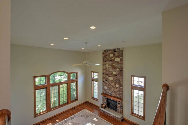 Foto del edificio - Forsyth Home!  4 Beds 3.5 Baths with Finis...