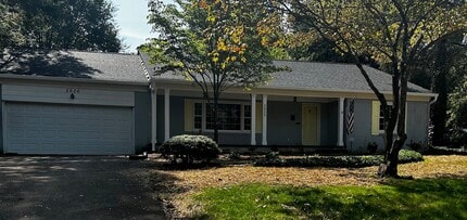 Building Photo - 2626 Monticello Dr