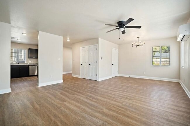 Building Photo - 1704 McGill Ave