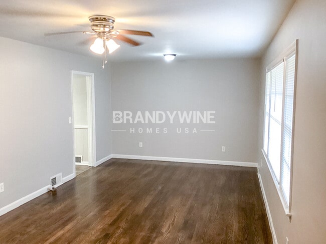Building Photo - 1.5 Months FREE RENT - Rently Hub ID #1206...