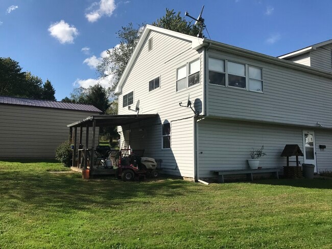 Back of House - 1606 Gompers Ave