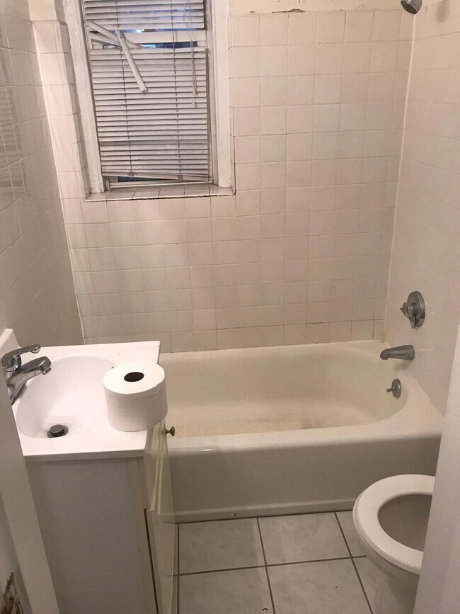 Foto del edificio - 85 Brighton Ave