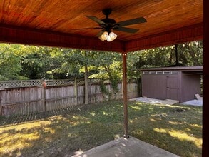 Building Photo - 327 Hidden Creek Pl