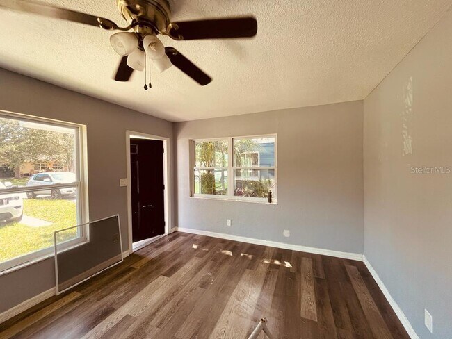 Foto del edificio - 517 73rd Ave N