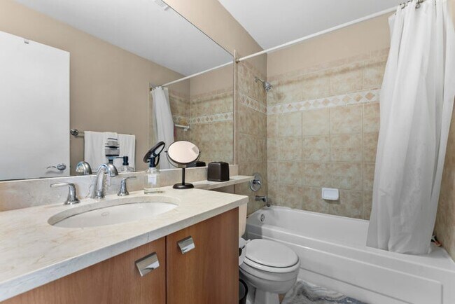 Foto del edificio - 1365 Crystal Way