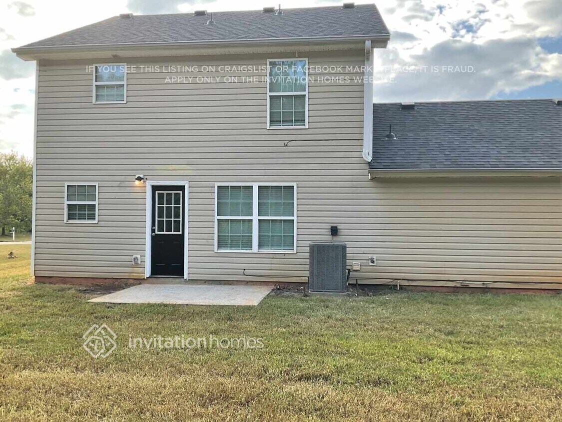 Foto del edificio - 185 Bramble Bush Trail