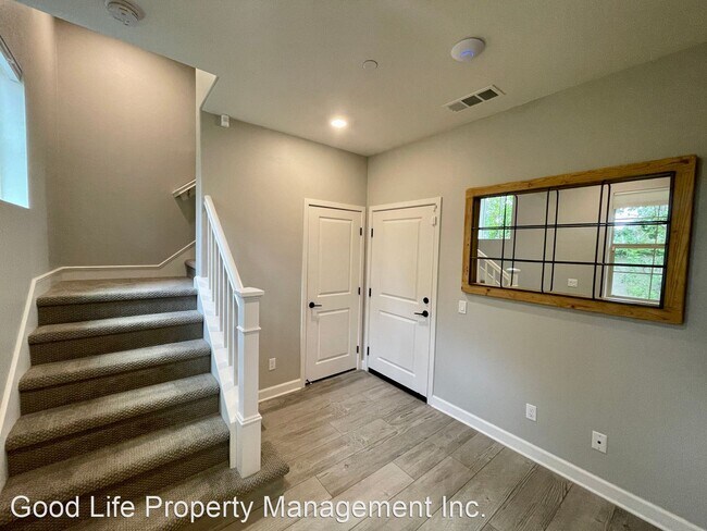 Building Photo - 3 br, 3 bath House - 4366 Pacifica Way Unit 9