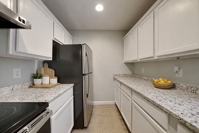 Building Photo - Remodeled 4-Bed, 2-Bath Home with Fenced Backyard in Mesquite, TX