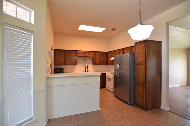 Building Photo - 4101 Windwood Dr