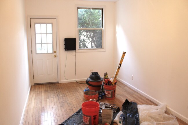 Building Photo - 167 Franklin St