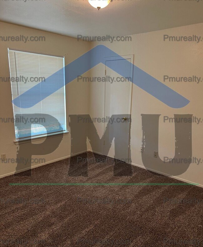 Foto del edificio - AVAILABLE NOW!!! Charming 3 Bed 1.5 Bath i...