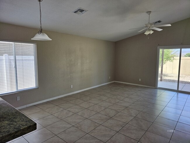 Building Photo - 1508 E Stratford Dr