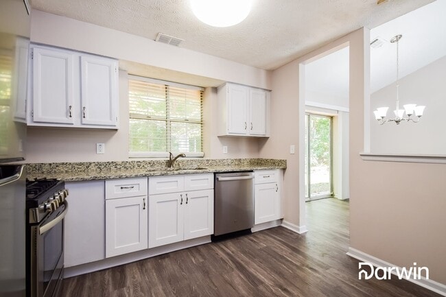 Building Photo - 3900 Dalhouise Ln