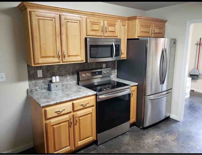 Building Photo - 317 Patterson St