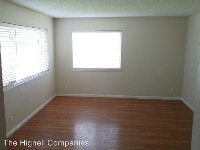 Building Photo - 2801 Shasta View Dr