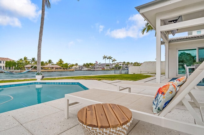 Building Photo - 35 Castle Harbor Isle Dr