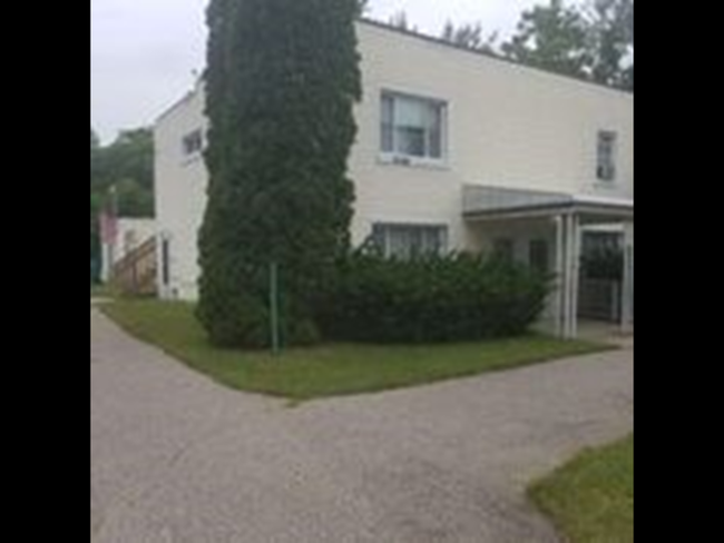 Foto del edificio - 11126 Grover St