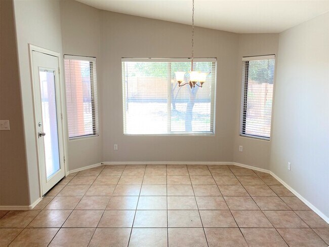 Foto del edificio - 2309 W Carter Rd