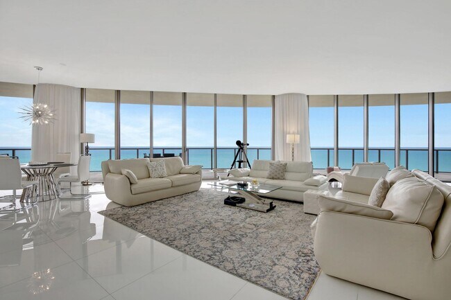 Foto del edificio - 9703 Collins Ave