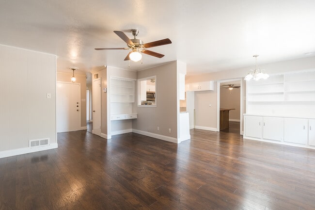 Photo - 6912 Clearglen Dr House