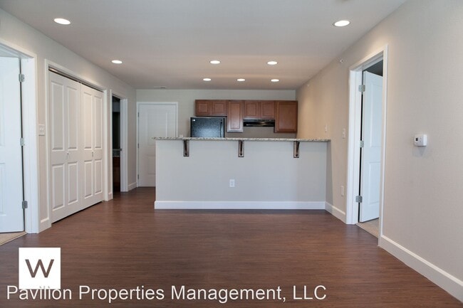 Building Photo - 2 br, 2 bath Apartment - Large Apartments ...