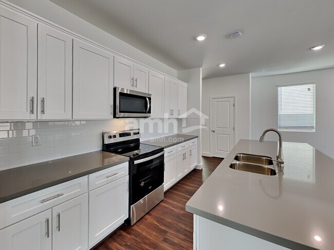 Foto del edificio - 10418 Bee Balm St