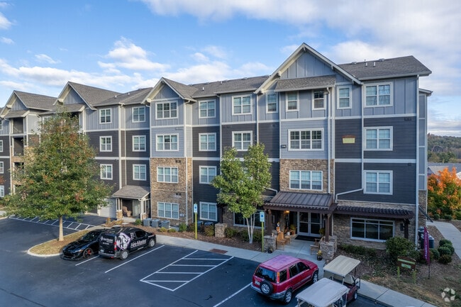 Building Photo - Aventine Asheville
