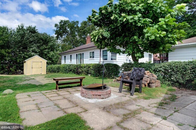 Building Photo - 3 br, 1 bath House - 538 Brainerd Avenue