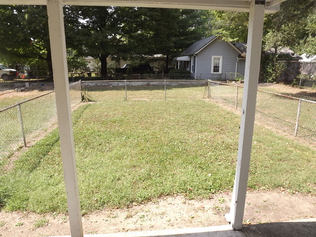 Foto del edificio - Cozy 1 Bedroom Home w/Fenced Yard