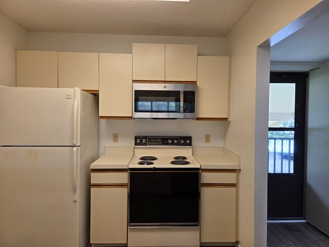 Building Photo - 21 Plantation Dr