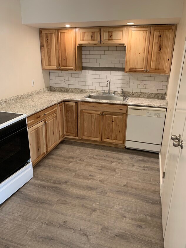 Hickory cabinetry - 2900 Concord St
