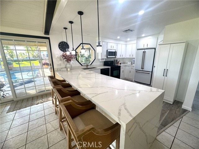 Building Photo - 38250 Azalea Dr