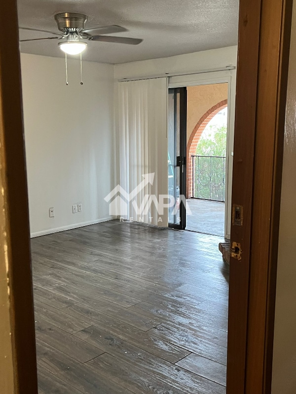 Foto principal - 6311 N Barcelona Ct