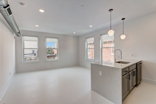 Interior Photo - Fairman's Garret - The King